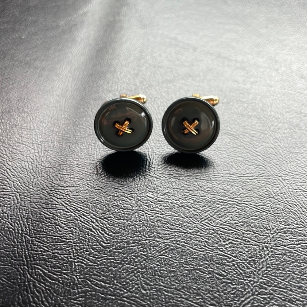 Button cufflinks